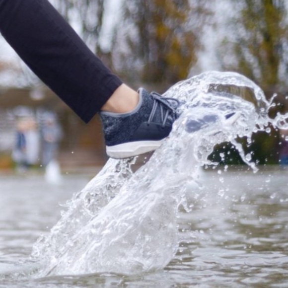 Vessi Sneakers - Picture 2 of 9